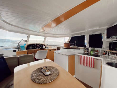 BOWT - XUXU Catamaran